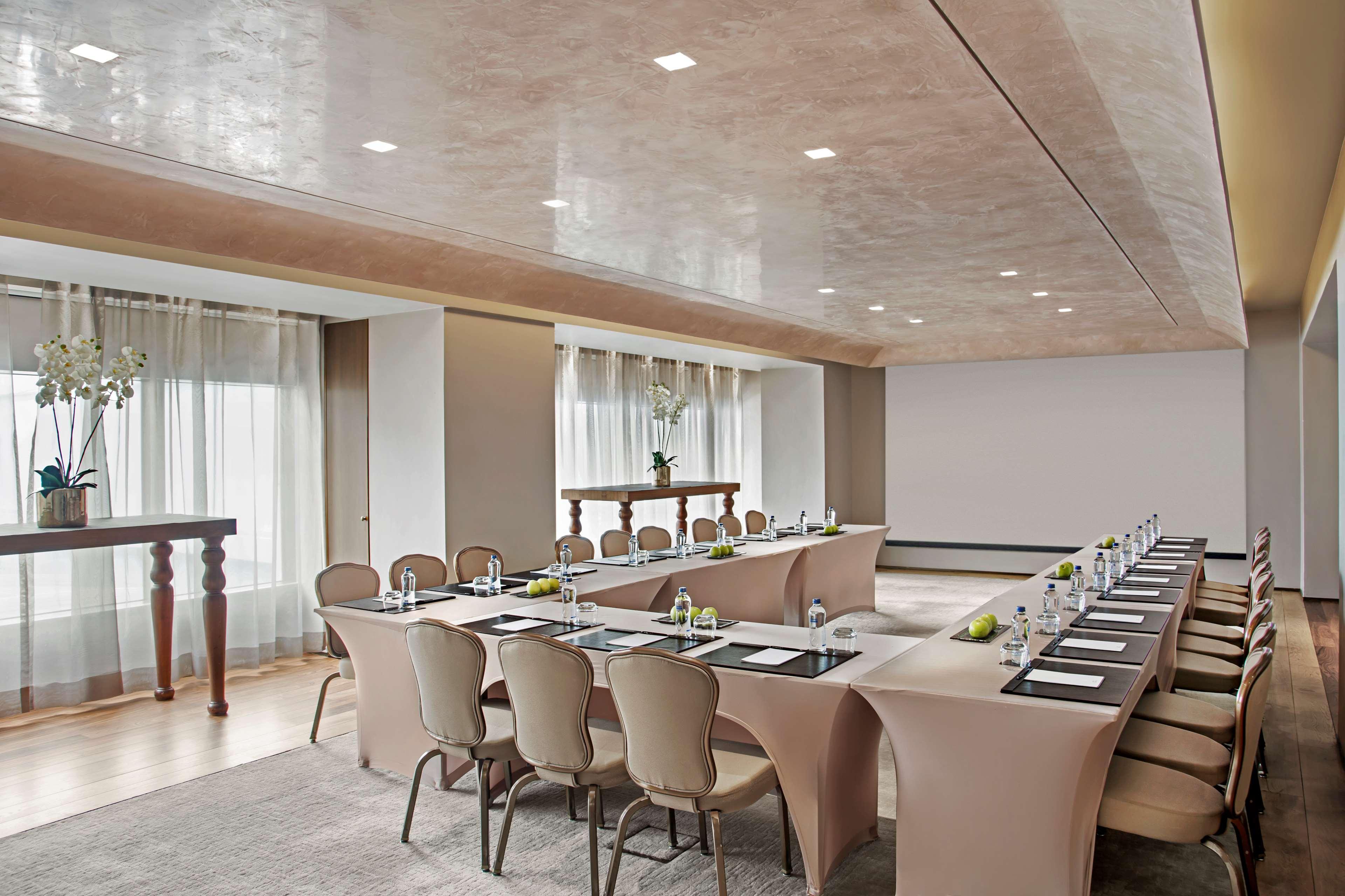 Hyatt Centric Levent Istanbul Hotel Екстериор снимка